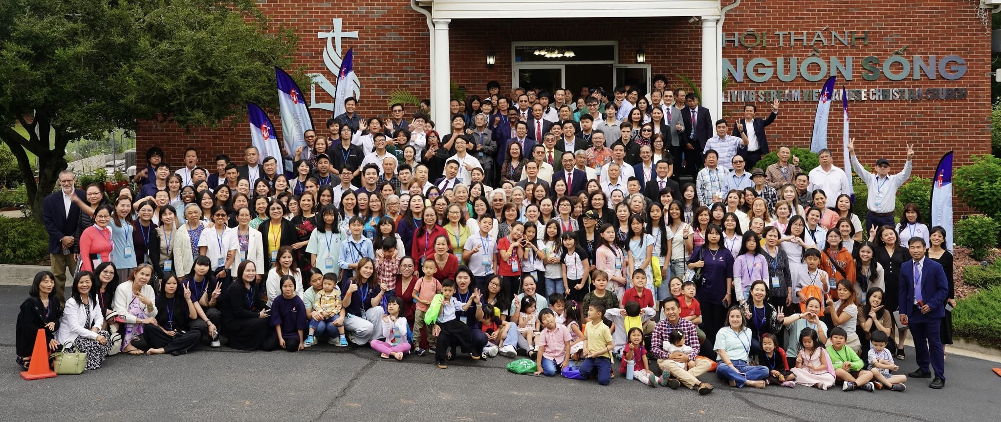 Đại gia đình Hội Thánh Nguồn Sống Atlanta / Living Stream Vietnamese Church of Atlanta congregation