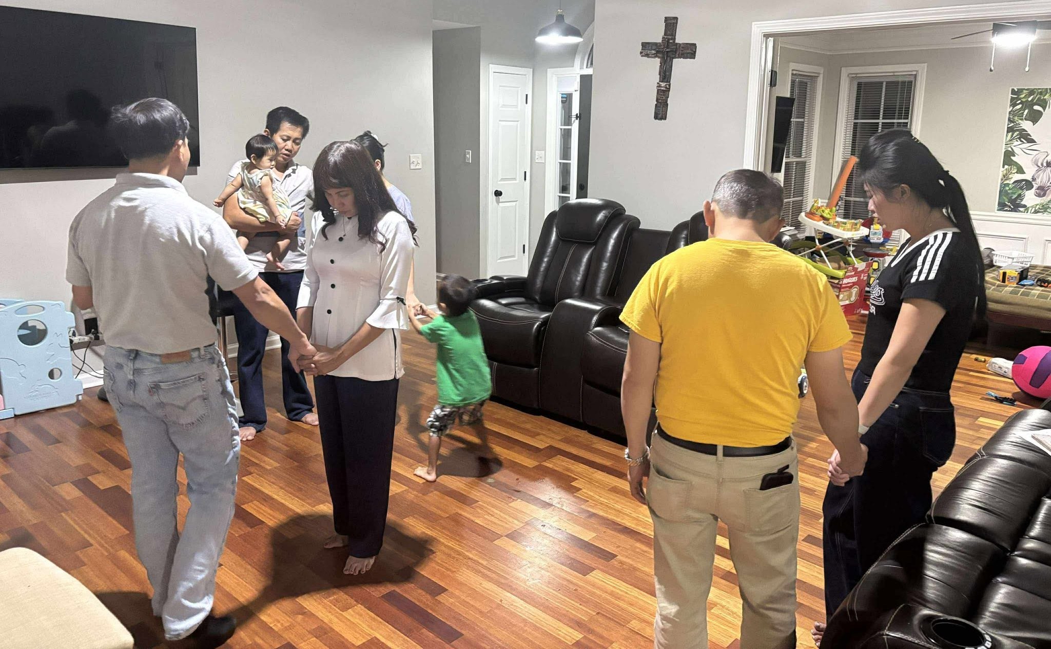 Các thành viên Tổ Tế Bào Fayette County cùng sinh hoạt